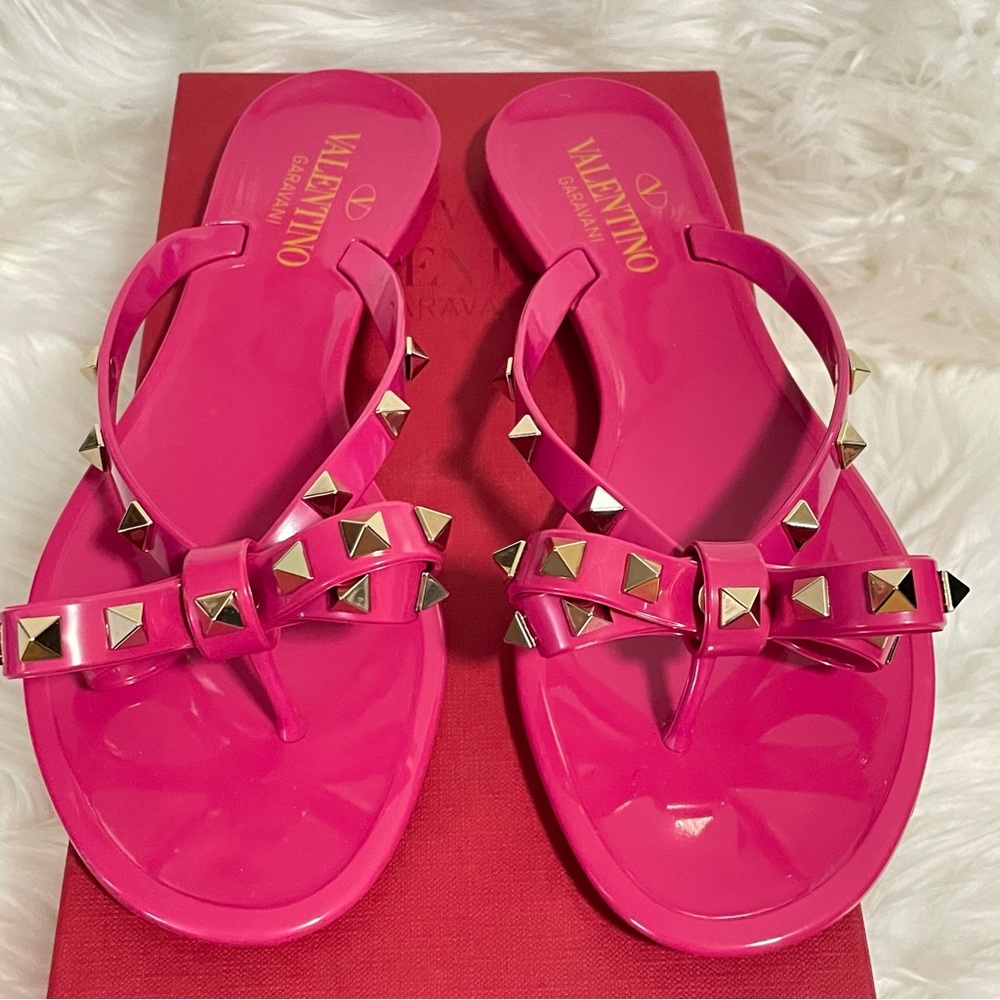 Valentino Garavani PVC Rockstud Bow Jelly Thong Sandals Pink 37